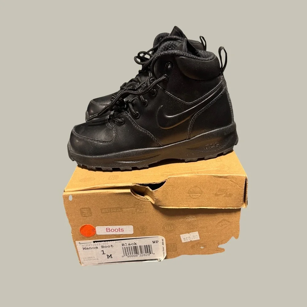 Nike ACG Manoa Leather Boots Boys Black 472649-001 Size 1Y